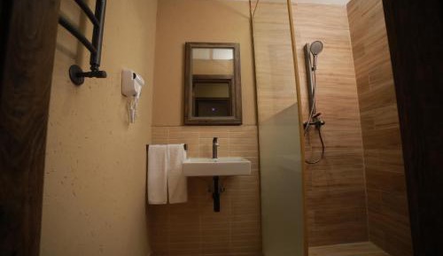 Deluxe Double or Twin Room with Balcony