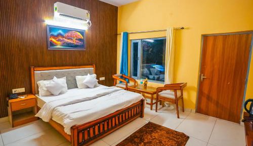 King Room with Balcony