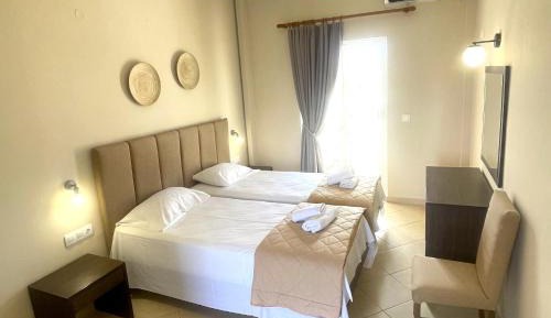 Studio (2 Adults)