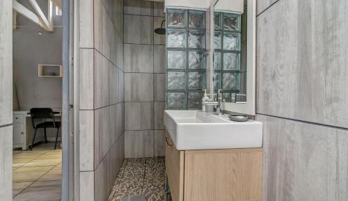 One-Bedroom Apartment with Terrace