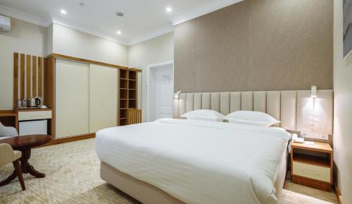Superior King Room