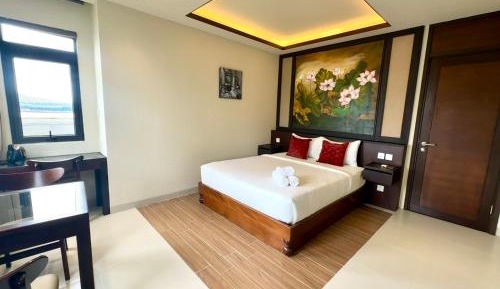 Apartment with City View