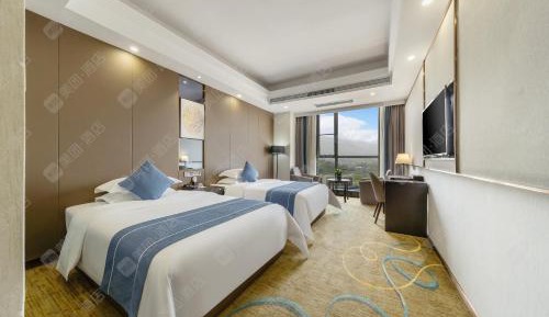 Deluxe Double Room with Two Double Beds - Smoking