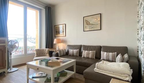 One-Bedroom Apartment with Balcony and Water View