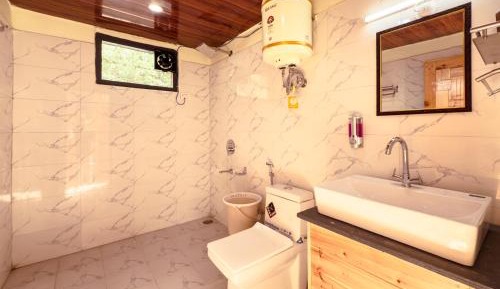 King Room with Spa Bath