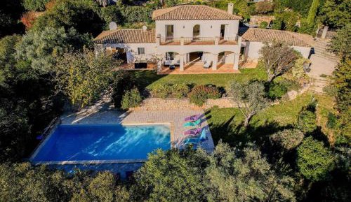 Four-Bedroom Vacation Home