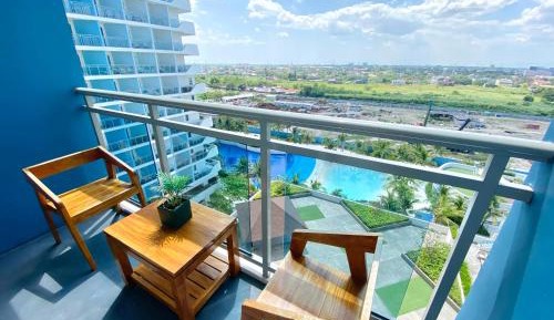 Studio with Balcony
