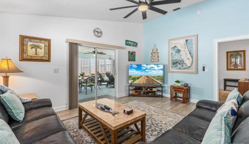Three-Bedroom Holiday Home 