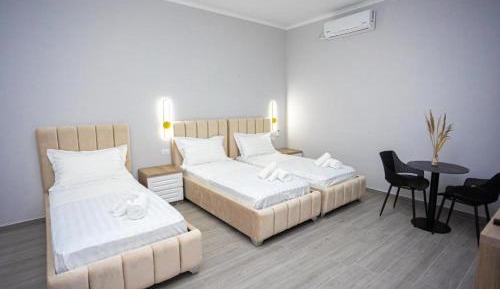 Standard Triple Studio