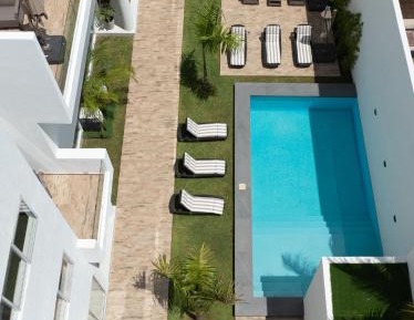 Three-Bedroom Apartment with Balcony