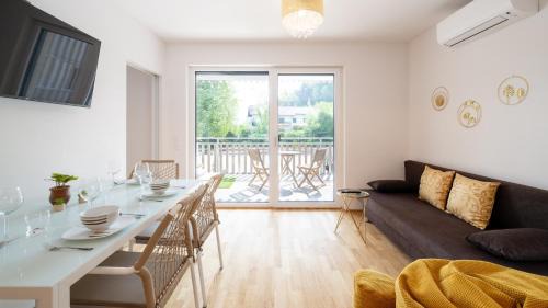 One-Bedroom Apartment with Balcony