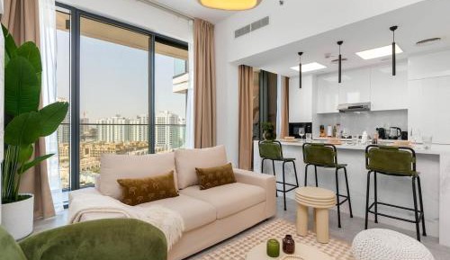 One-Bedroom Apartment with Balcony and City View
