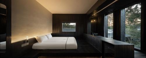 Twin Room with Mountain View