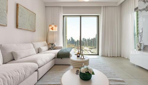 Three-Bedroom Apartment with Balcony