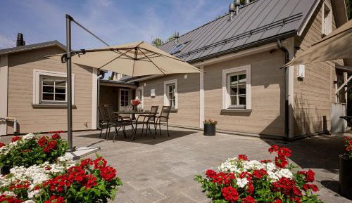 One-Bedroom Apartment with Terrace