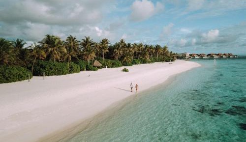Sunset beach villas with private pool & free access to VIP seaplane lounge on arrival with $50 Spa credit 