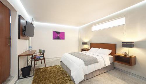 Deluxe Queen Room
