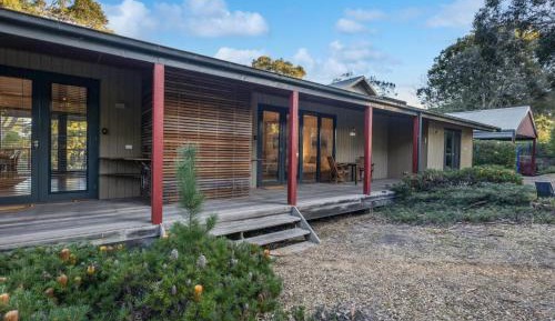 One-Bedroom Holiday Home