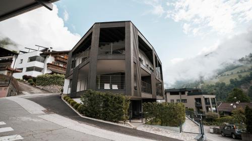 Superior One-Bedroom Apartment with Balcony