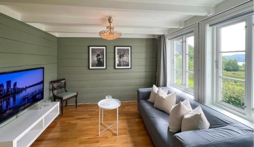 Three-Bedroom Holiday Home 