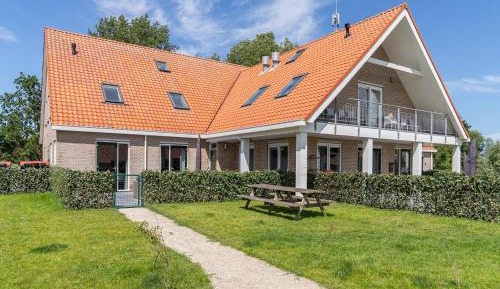 Eight-Bedroom Holiday Home