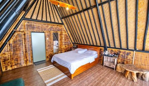 Triangle Room