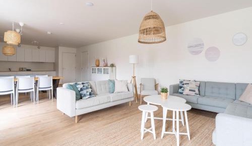 Five-Bedroom Apartment