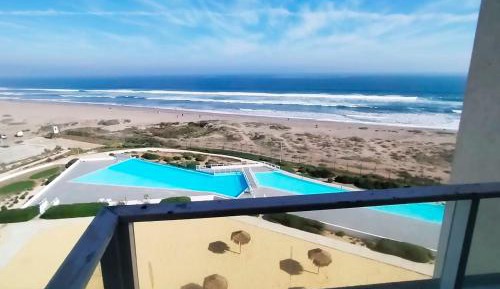 One-Bedroom Apartment with Sea View and Balcony