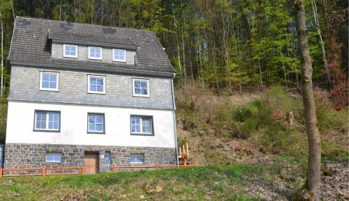Six-Bedroom Holiday Home