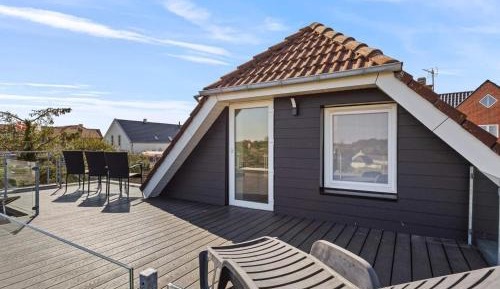 Four-Bedroom Holiday Home