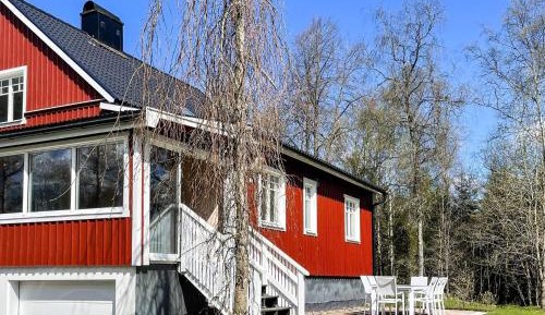 Five-Bedroom Holiday Home