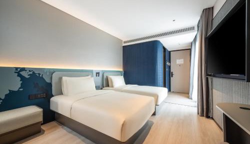 Deluxe Double or Twin Room with Garden View