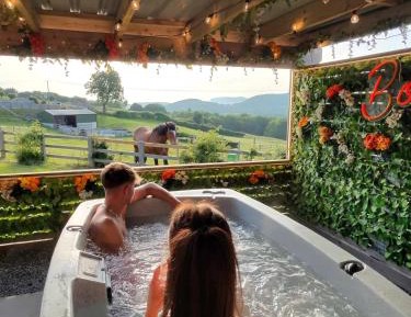 Queen Room with Spa Bath