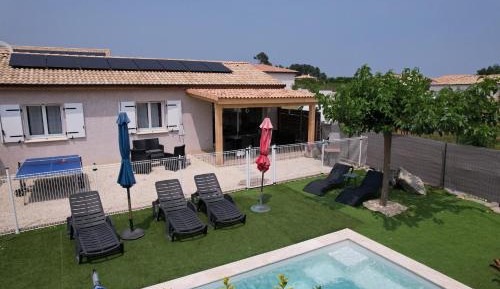 Three-Bedroom Holiday Home 