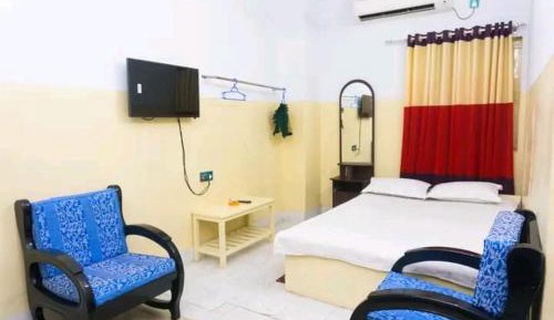 Deluxe Double Room (2 Adults + 1 Child)