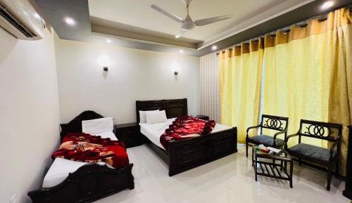 Deluxe Family Room
