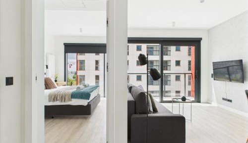 One-Bedroom Apartment with Balcony