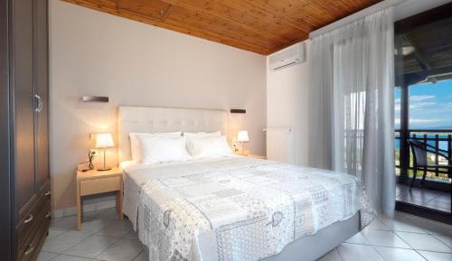 Family Apartment (2 Adults + 2 Children)