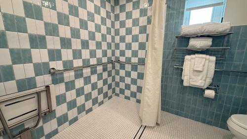 Accessible Waterfront 1 Bedroom King Suite 