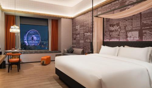 Deluxe King Room