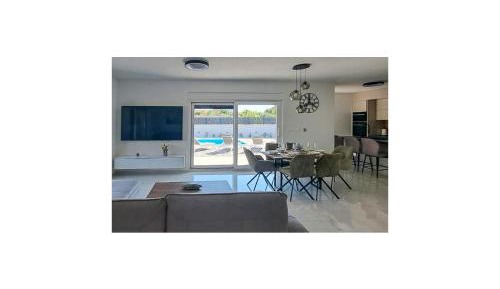 Three-Bedroom Holiday Home 