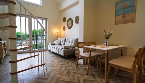 One-Bedroom Apartment with Balcony