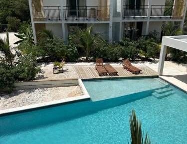 Apartment with Garden View