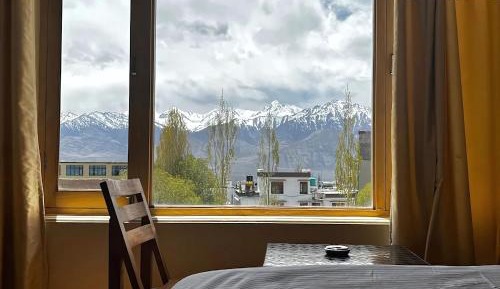 Double Room with Mountain View