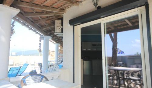Superior One-Bedroom Apartment with Sea View