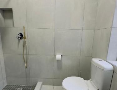Single Room with Shared Bathroom