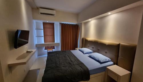 Studio Apartment with Balcony