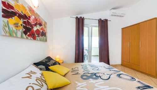 One-Bedroom Apartment with Terrace