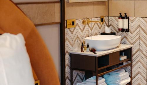 Circle Room Cityview