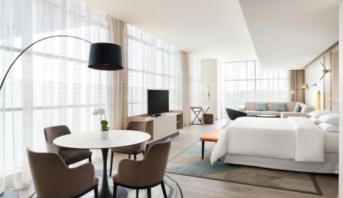 Diplomatic Suite